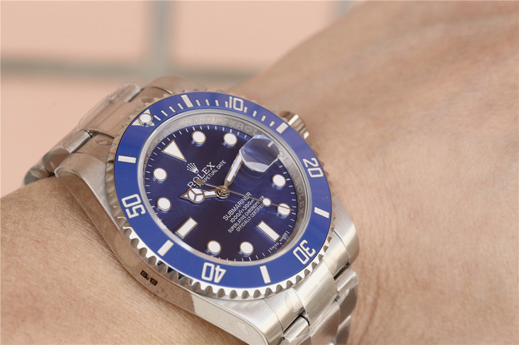 Rplica Rolex 116619LB Wrist Shot